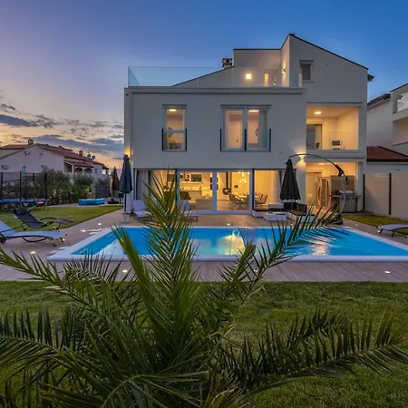 Beautiful Modern Porec