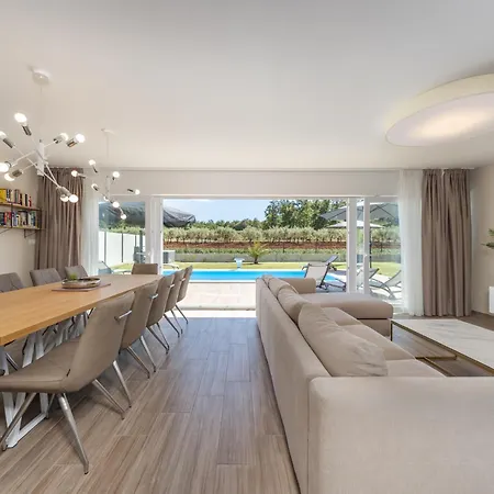 Beautiful Modern Porec