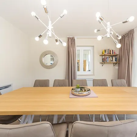 Villa Beautiful Modern