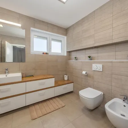 Beautiful Modern Vila *