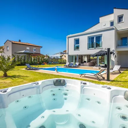 Villa Beautiful Modern *